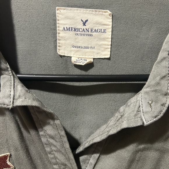 Long sleeve button‎ down with patches - Picture 2 of 6